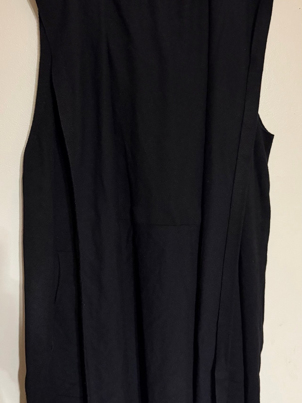 Cyrus Black Sleeveless Tunic Swester Vest